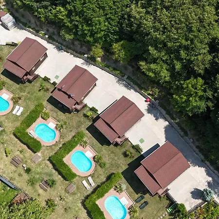 Lagun Pool Village Lodge