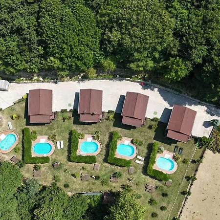 Lagun Pool Village *